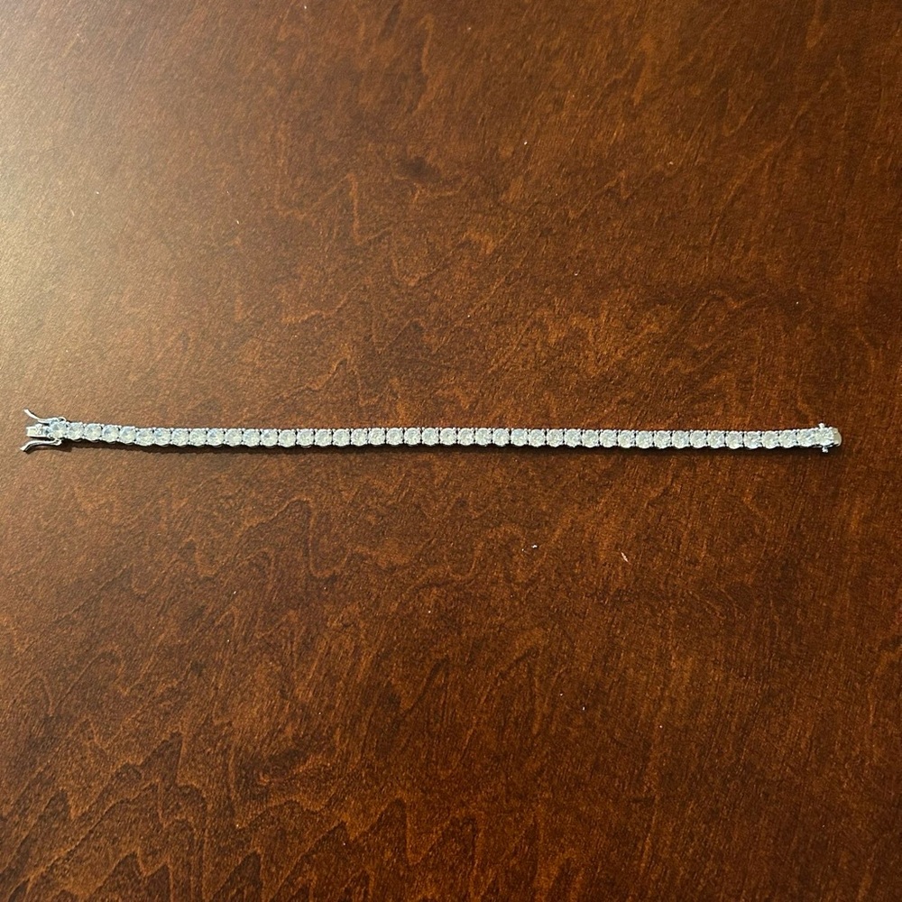 5mm 9 Inch Silver Tennis Bracelet | VVS1 Moissanite - Picture 2 of 7